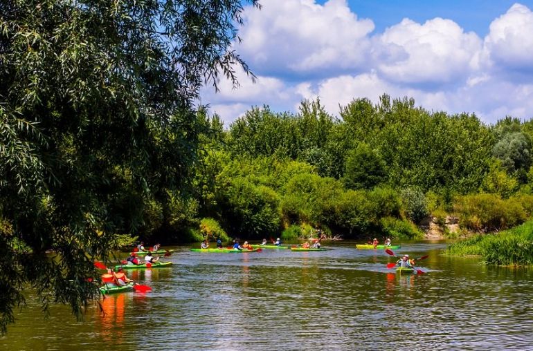 Kayak-on-river-2