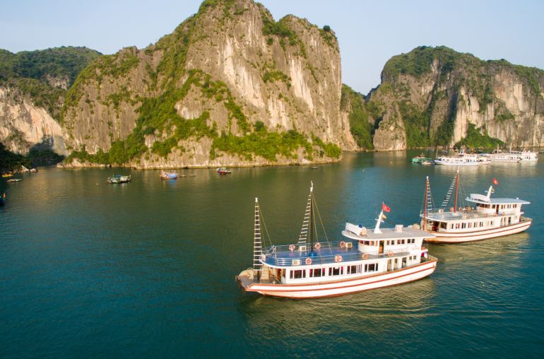 Halong Sen Cruise Day Trip