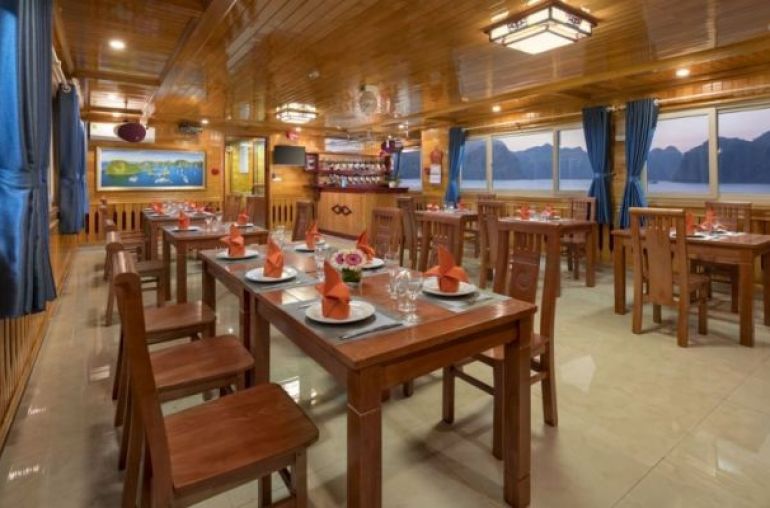 Cruise-restaurant