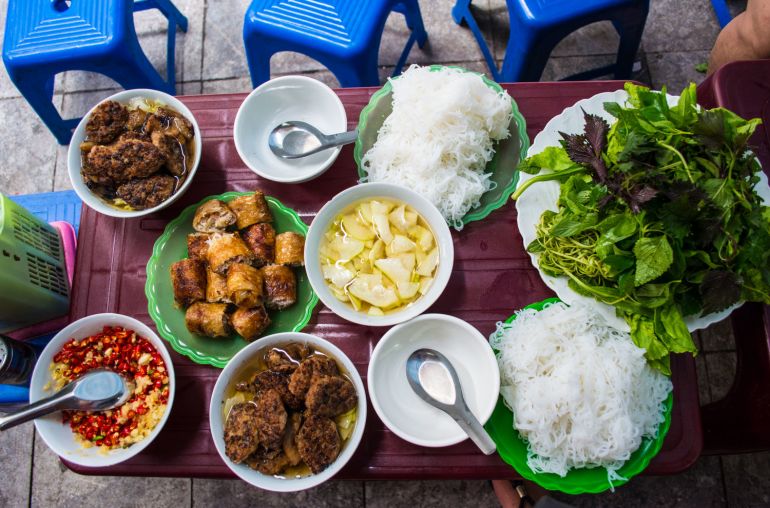 Hanoi-Street-Food-Bun-Cha-1