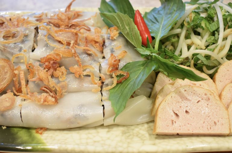 Vietnamese-Steamed-Rice-Rolls-1