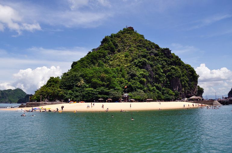 Dao-Titop-Ha-Long