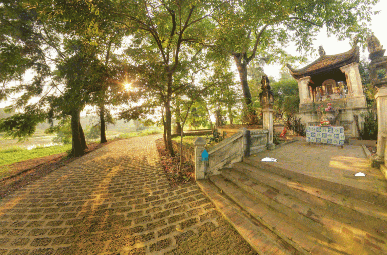 1462685959_Ngo-Quyen-tomb-in-Duong-Lam