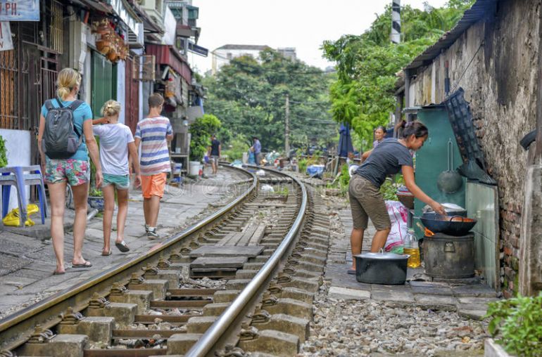 Railway-Hanoi3