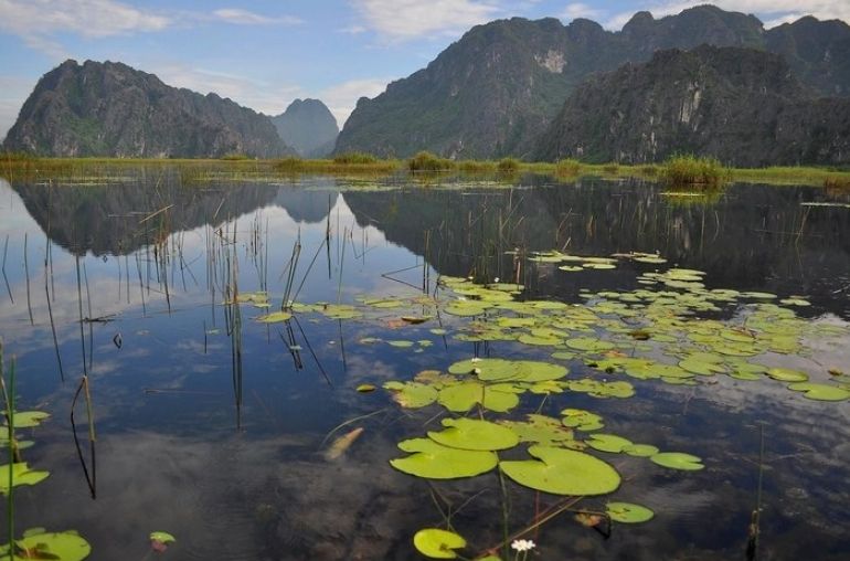 Du-lich-dam-van-long-ninh-binh-mytour-5