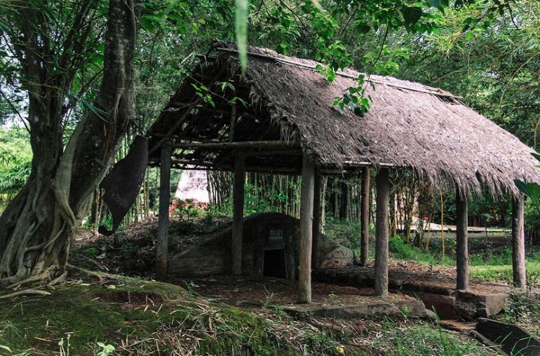 Vinh-Moc-tunnels-3