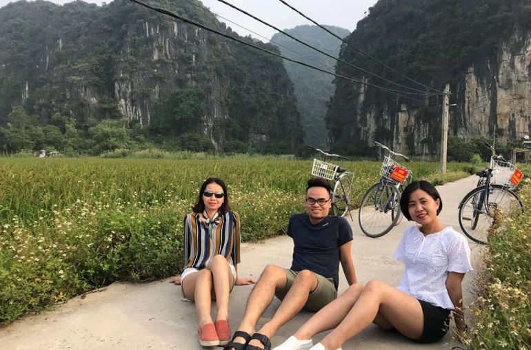 Cycling-in-Hoa-Lu-1