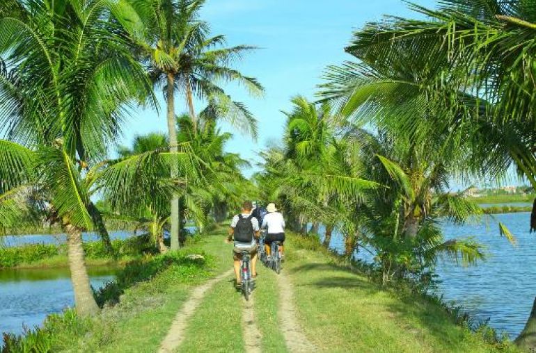bicycle-tour