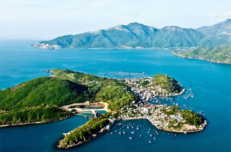 travel-nha-trang-in-vietnam