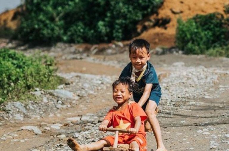 Children-in-Mu-Cang-Chai-6