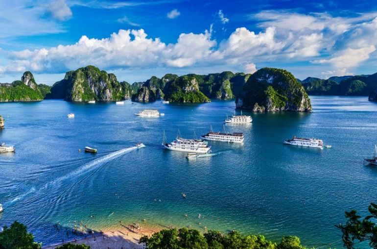Halong-Bay