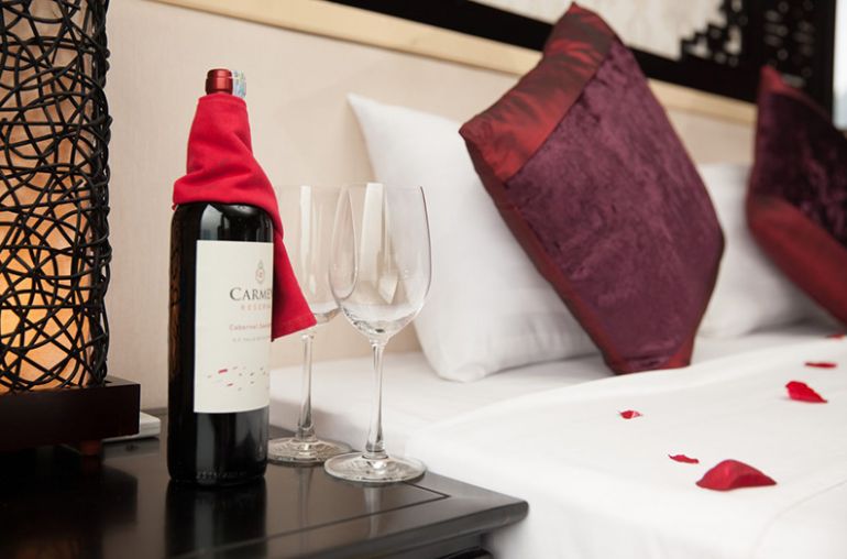 Offer honeymoon
