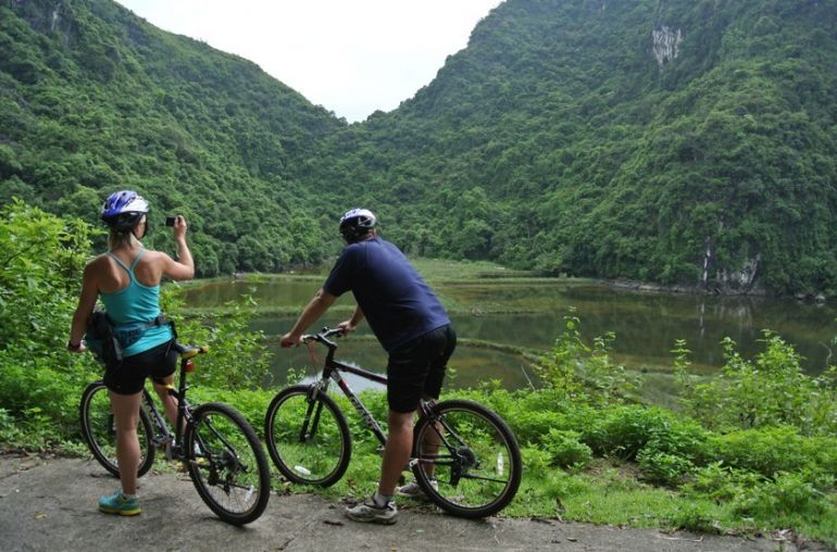 Biking trip Cat Ba