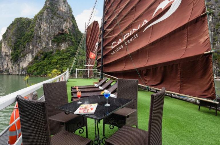 Cruise sundeck