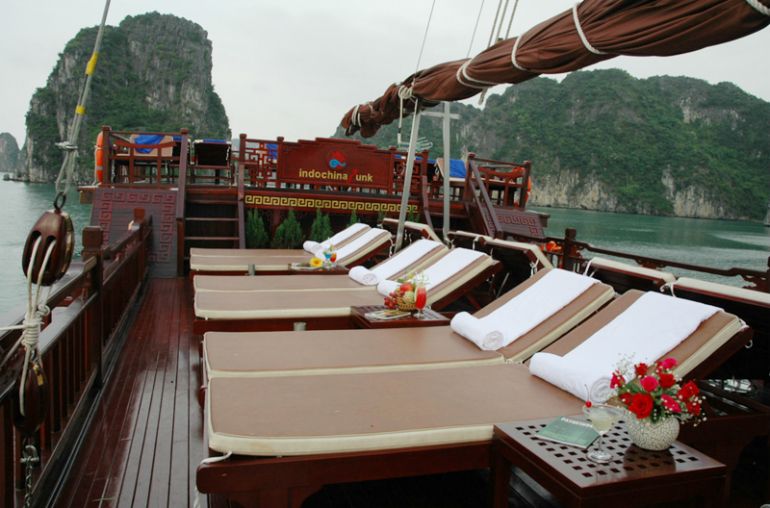 Cruise sundeck