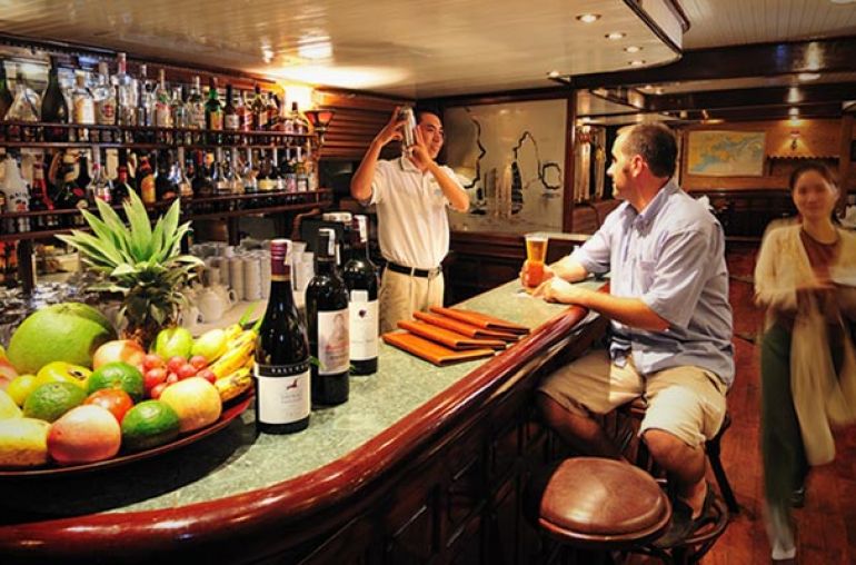 bar