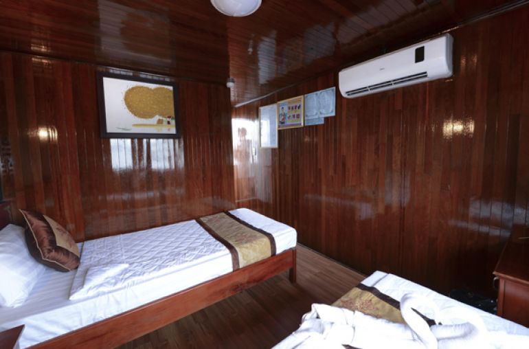 Superior twin bed