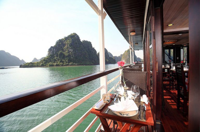 Balcony restaurant