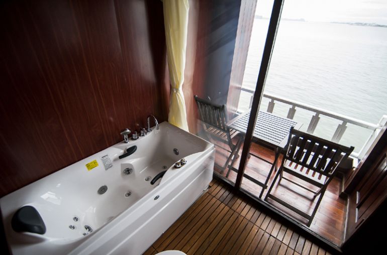 Bathroom Premium Cabin