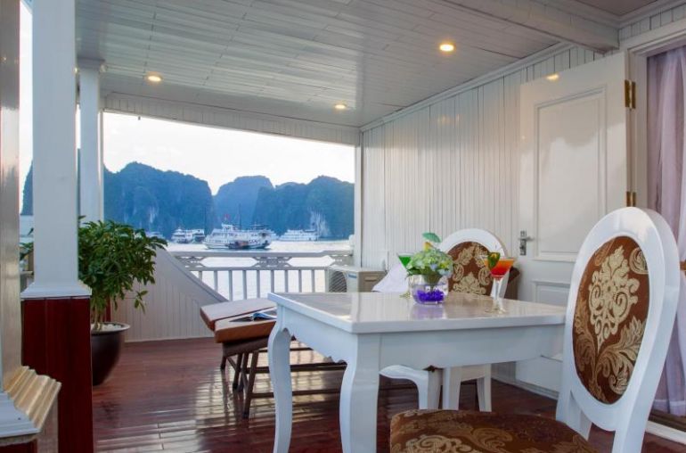 Terrace & balcony
