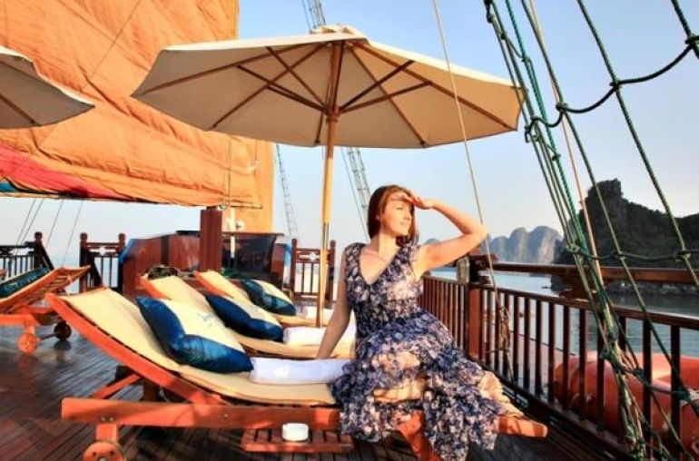 Cruise sundeck