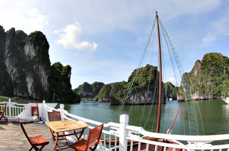 Cruise sundeck