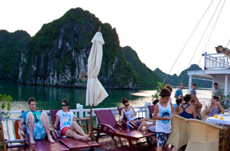 Cruise sundeck