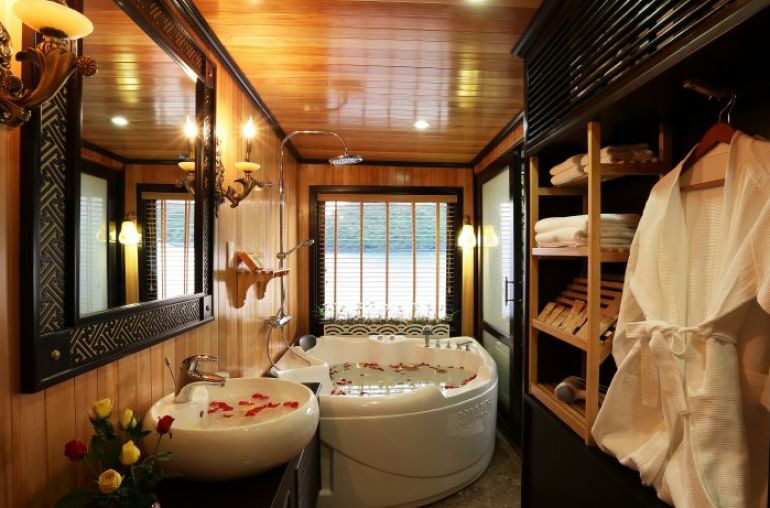 Jacuzzi Bathroom