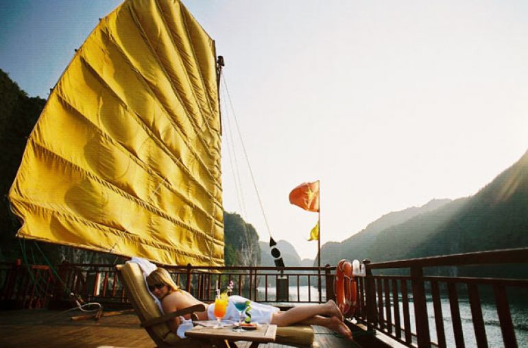 Cruise sundeck